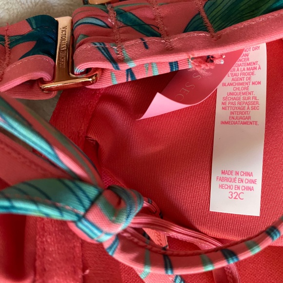 New Victoria secret push underwire bra top 32c and ruffle trim bottom XS - Picture 12 of 12